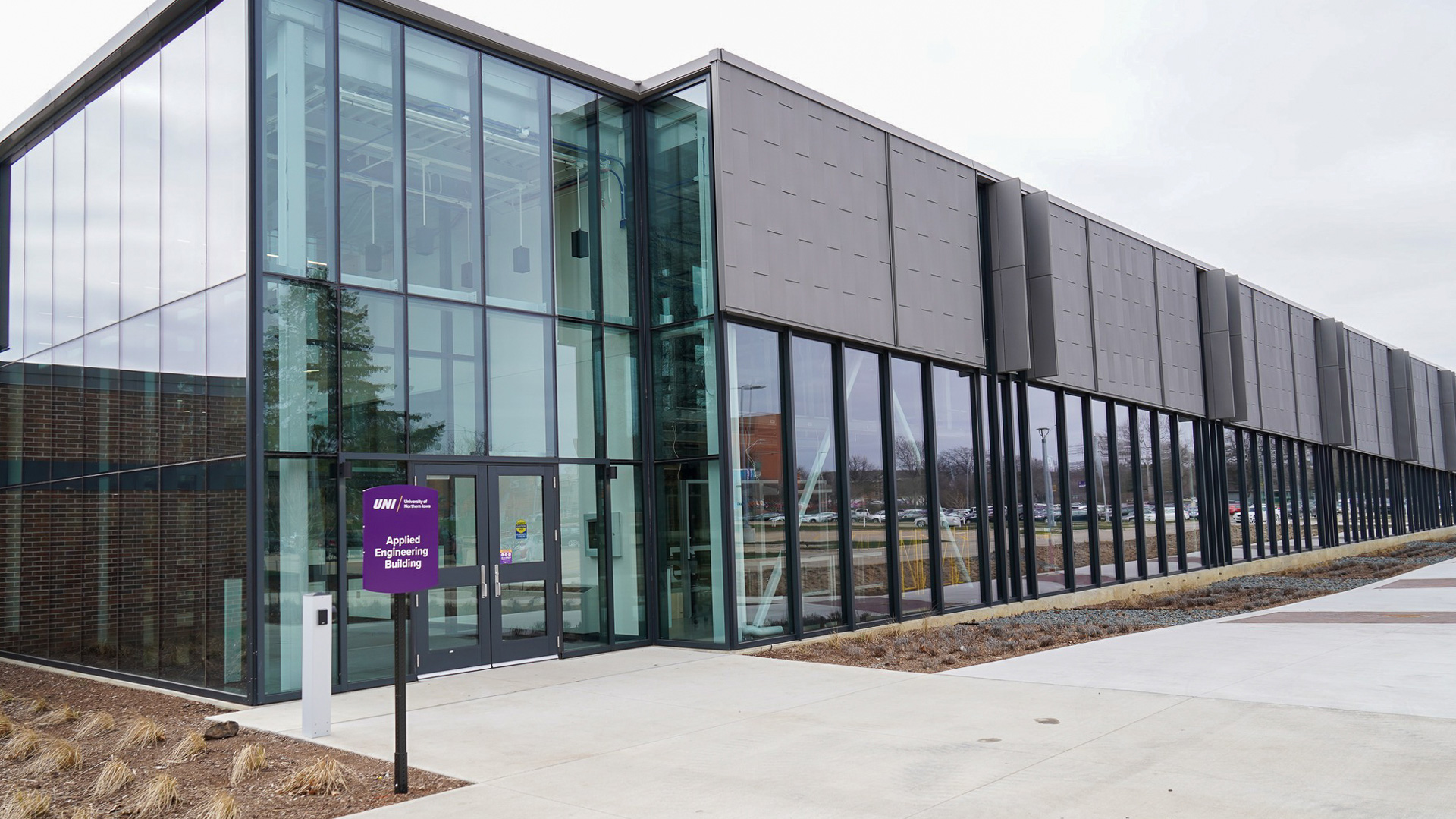 Applied Engineering Building exterior-University of Northern Iowa-header